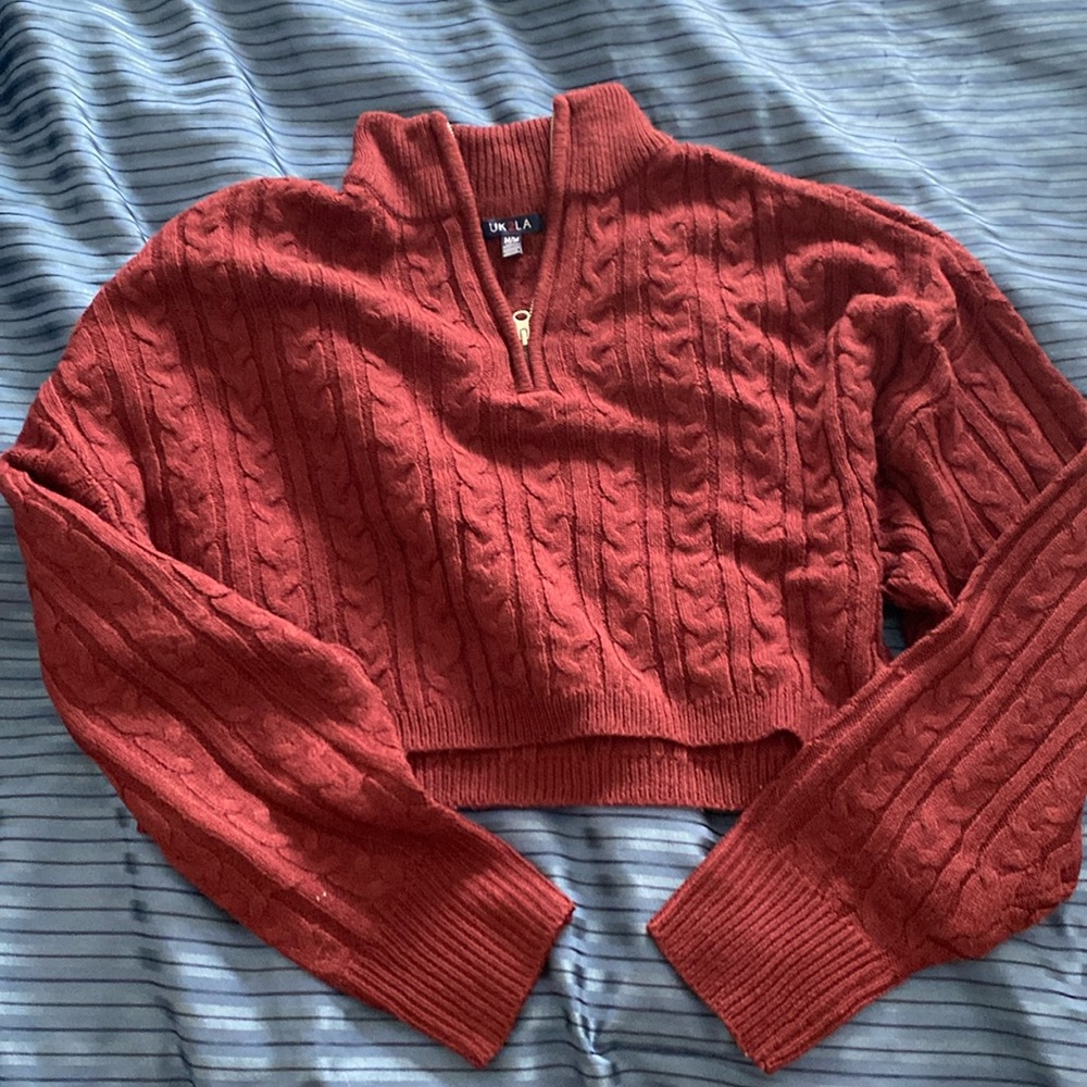Uk2LA women’s Maroon crop sweater